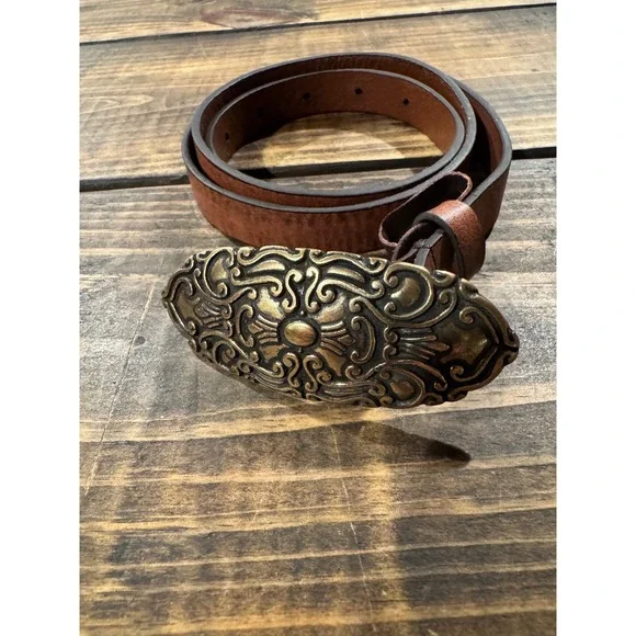 Women's Brown Leather Belt with Ornate Gold-Tone Decorative Buckle - Picture 4 of 12